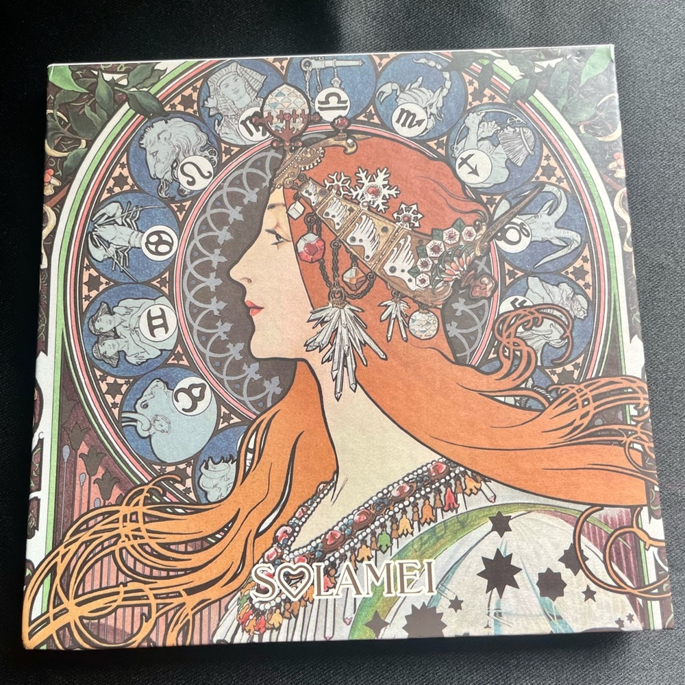 Mucha Zodiac makeup pallet